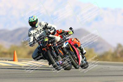 media/Jan-09-2022-SoCal Trackdays (Sun) [[2b1fec8404]]/Turn 14 (10am)/